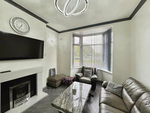 Lounge- click for photo gallery